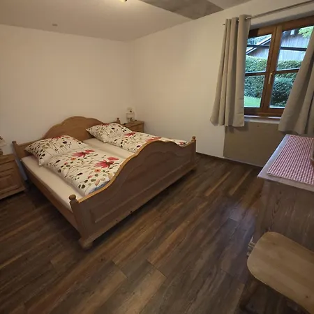 Apartment Am Guldensteig *
